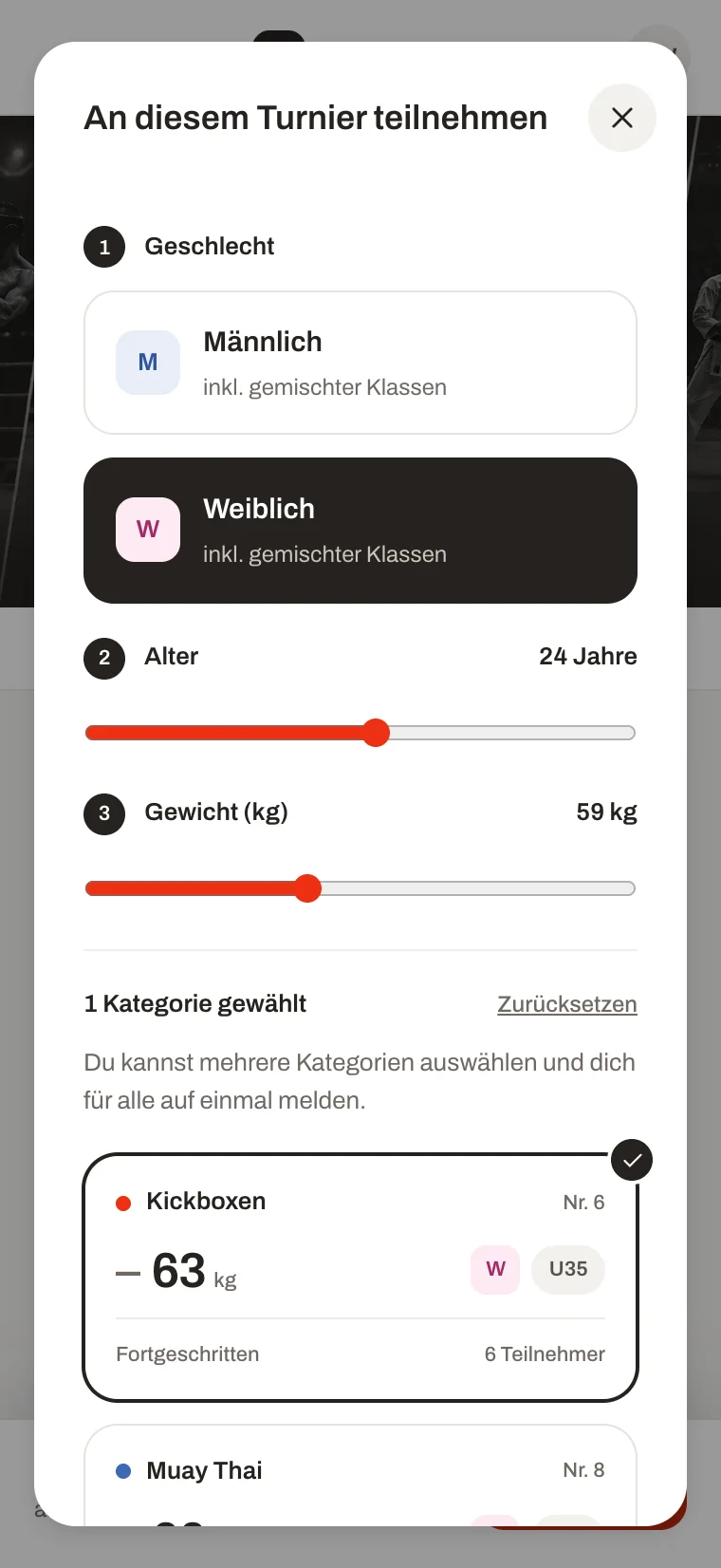 Die Catvin-App auf einem Handy: der Dialog „An diesem Turnier teilnehmen“ mit Geschlecht, Alter und Gewicht und den passenden Kategorien darunter.